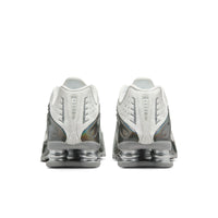 W Shox R4 "Summit White"