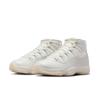 W Air Jordan 11 Retro "Pearl"