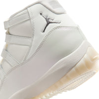 W Air Jordan 11 Retro "Pearl"