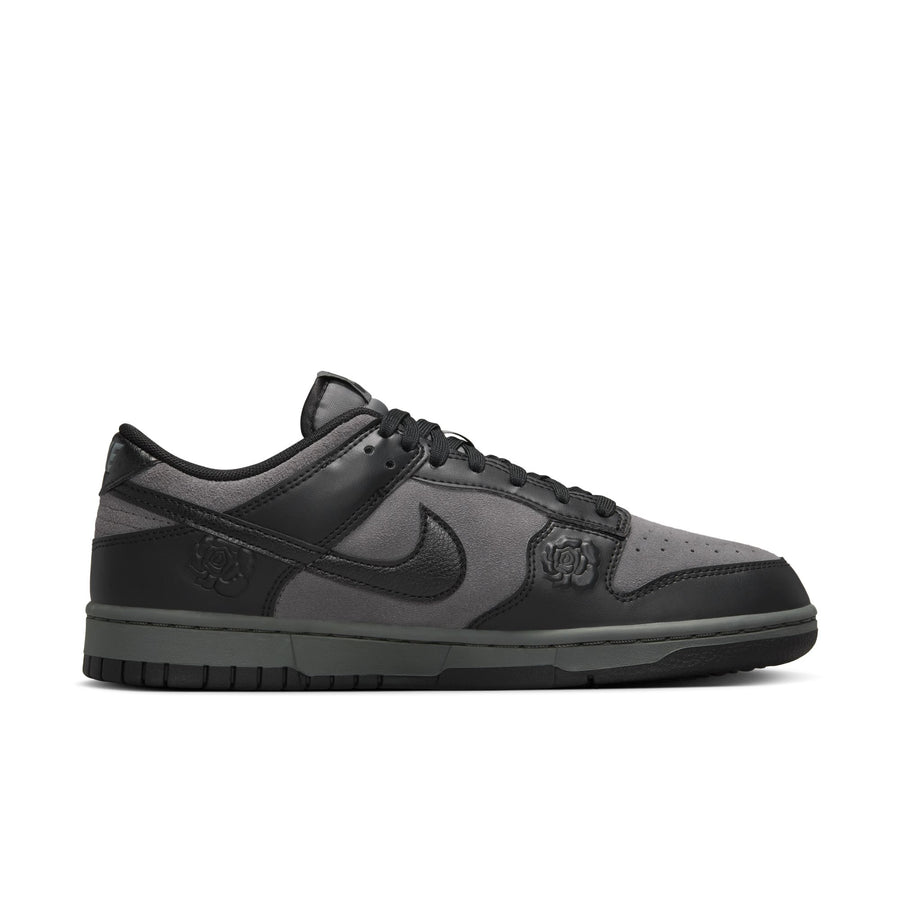 W Dunk Low "Black Roses"