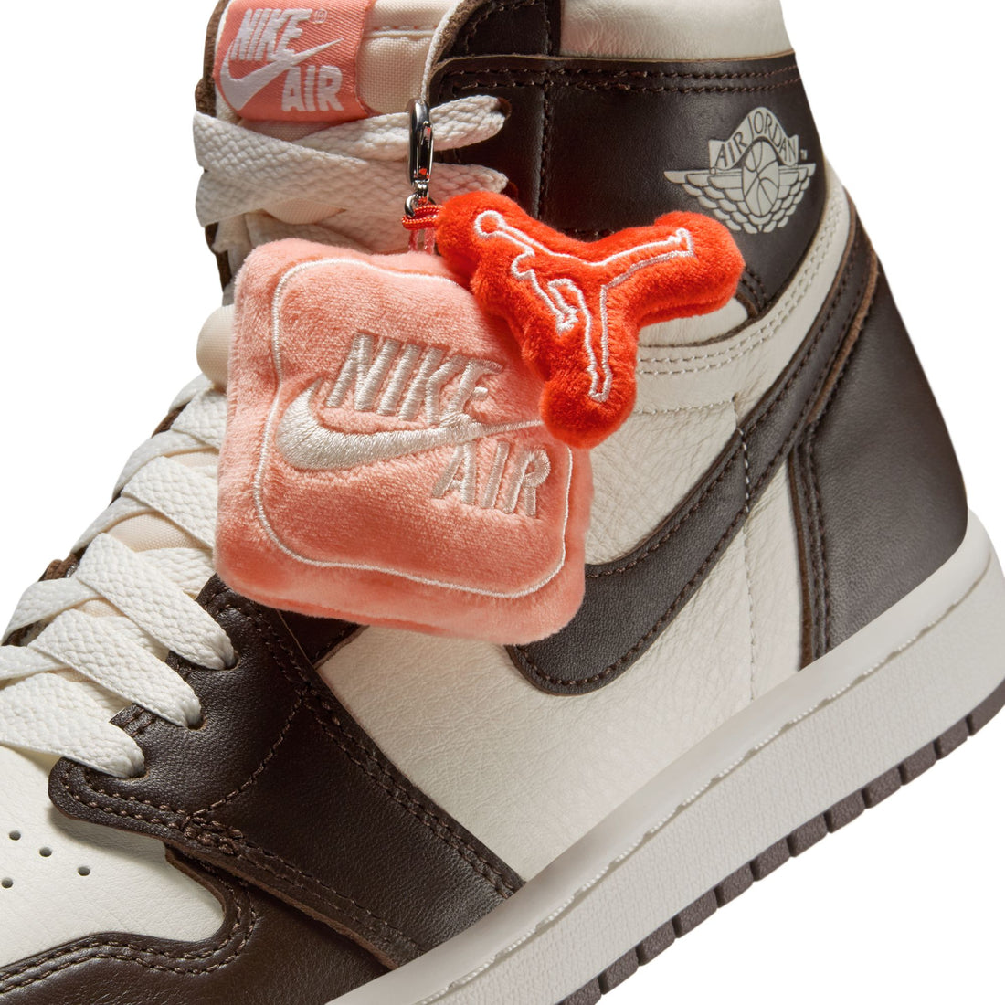 W Air Jordan 1 Retro High OG "Baroque Brown"