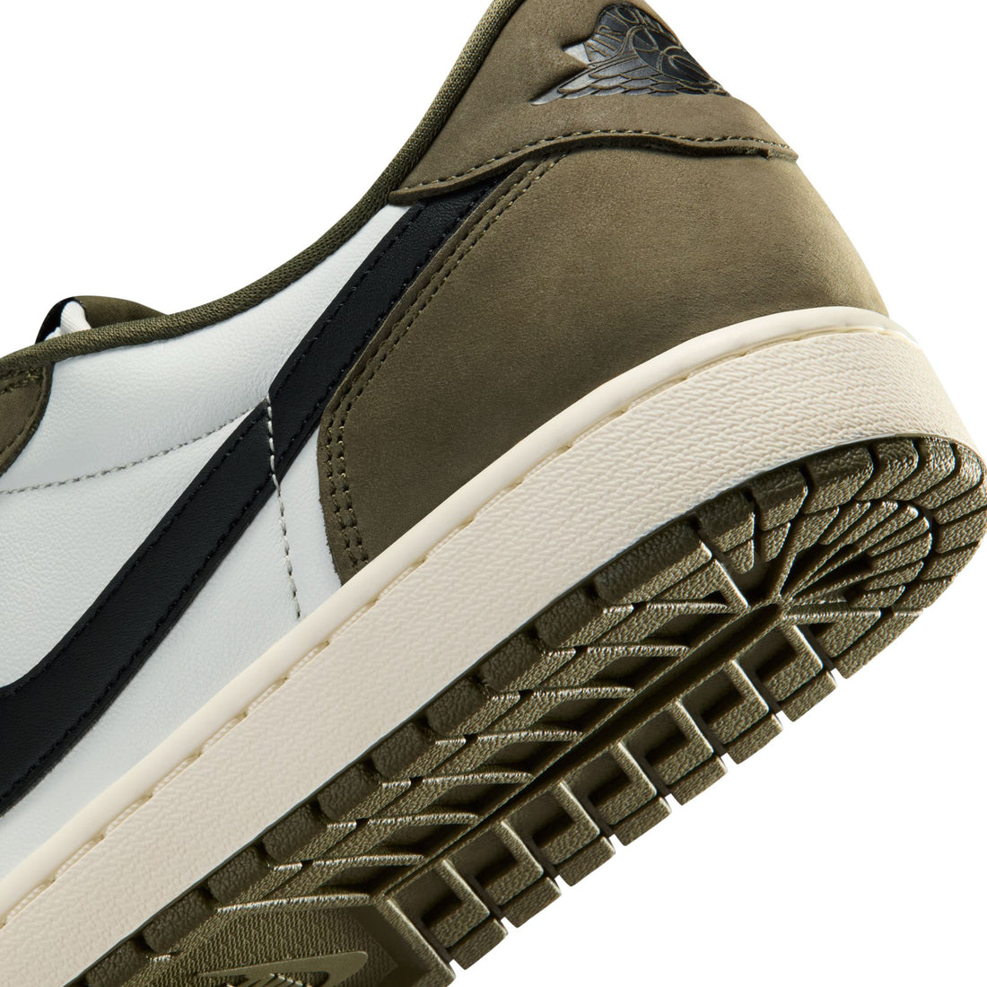 Air Jordan 1 Low OG "Medium Olive / Summit White"